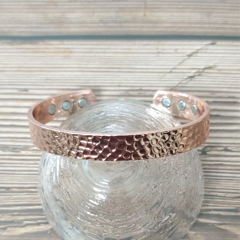Daily, Street Occasion Copper Material Solid Color Pattern Simple Style Classic Style Solid Color Copper Magnetic Men's Bangle Men Cuff & Bangle