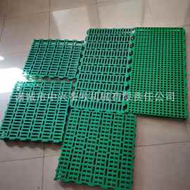 山羊舍图片 羊床安装规格 塑料羊漏粪板 羊床批发