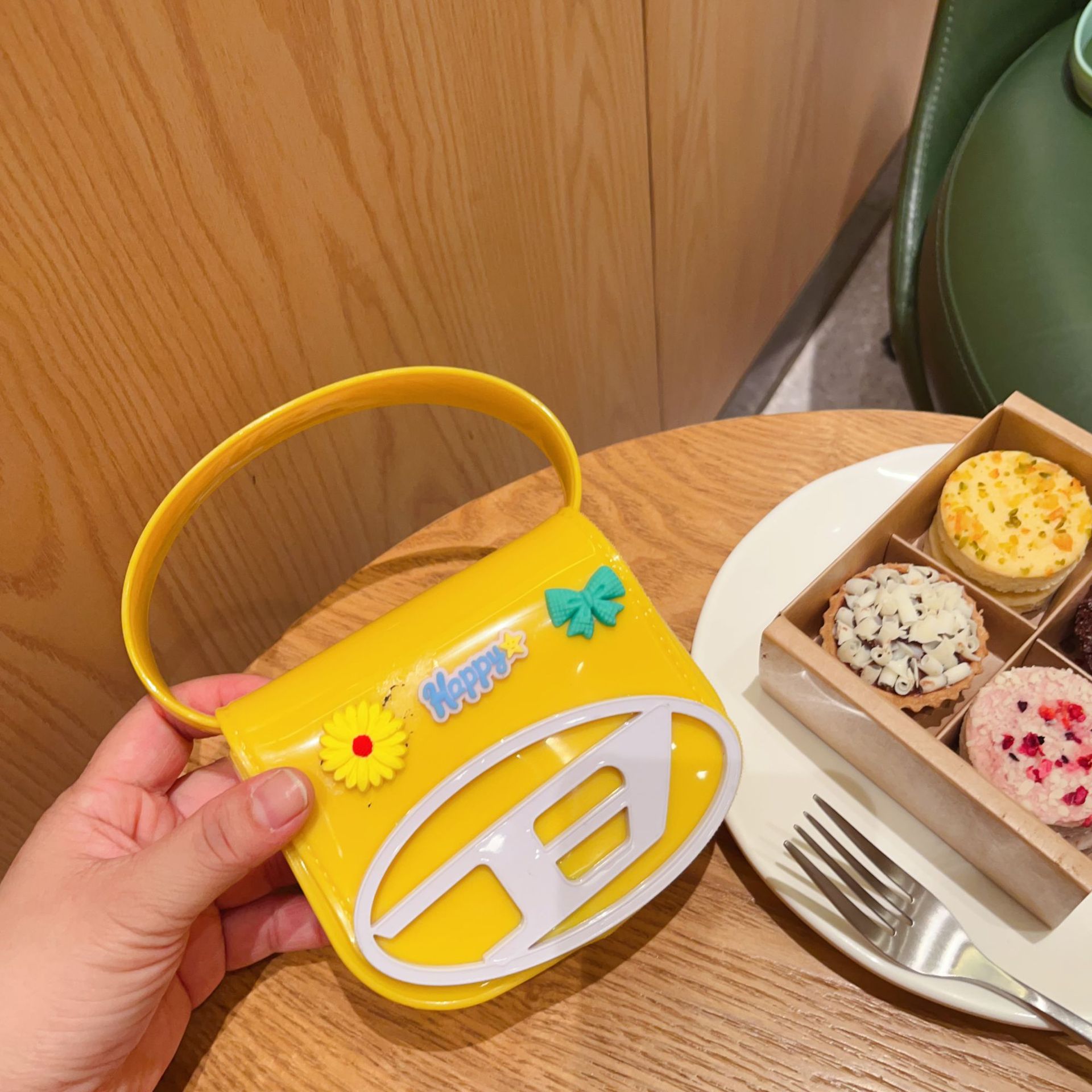 2025 Fashion New Style flower jelly Bag Mini Personalized PVC fashion single-shoulder crossbody women's bag DIY Makeup bag undefined