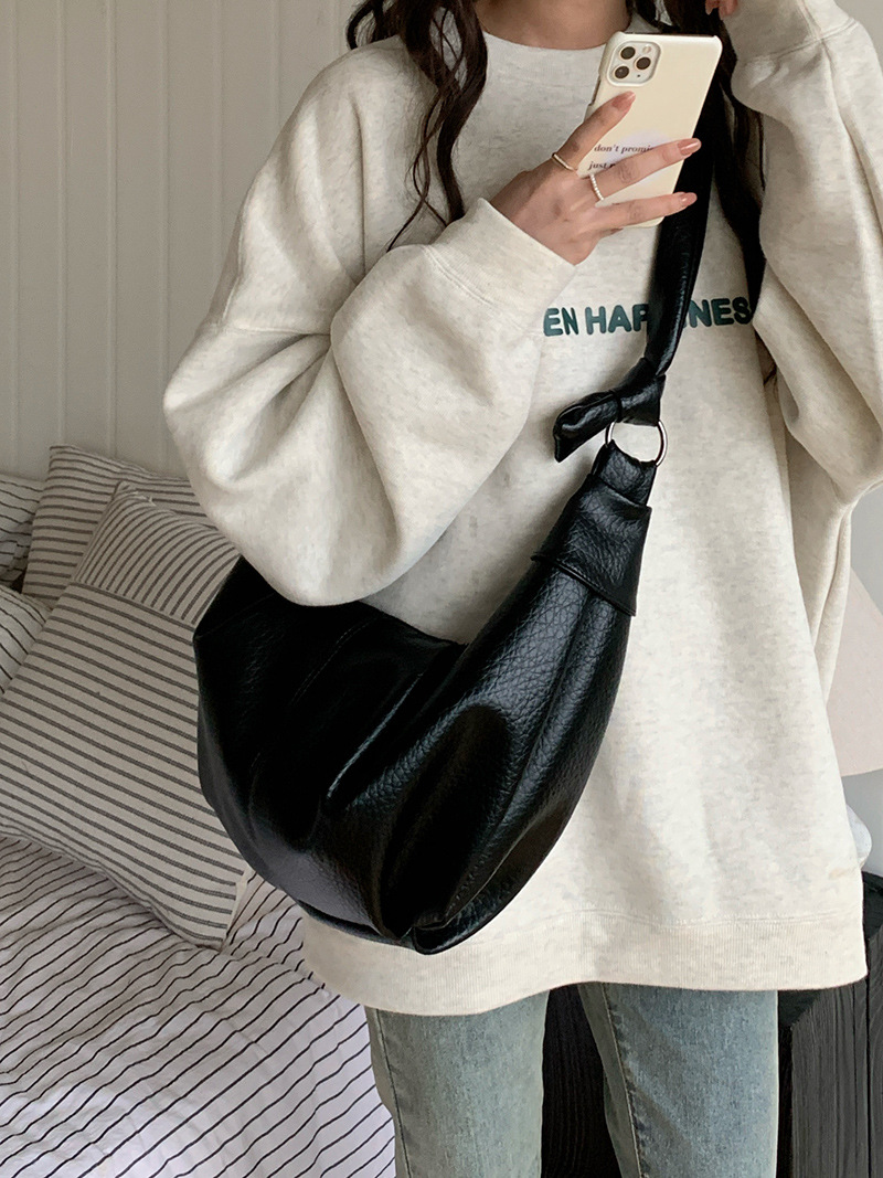 Korean Instagram Large Capacity Soft Leather Folded Dumpling Lazy and Versatile Casual Commuting One Shoulder Crossbody_voghion.com