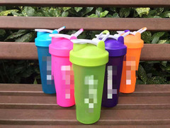 600ml large capacity shaker cup protein shake fitness sports water bottle with scale and mixing ball