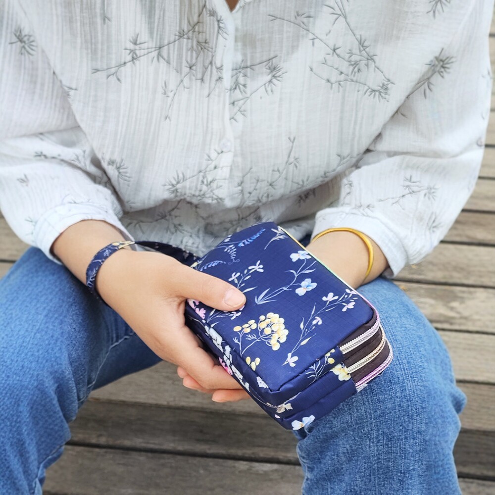 2026 New Women's Crossbody Mini Fabric Bag with Waterproof Three-Zip Card Holder Coin Purse, Fashionable Floral Design