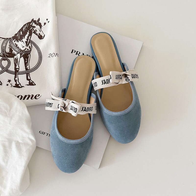 Sheepskin Version~Niche Design Blue Closed-Toe Slip-On Shoes with Bowknot and Chunky Heel for Spring 2026 Sheepskin Version~Niche Design Blue Closed-Toe Slip-On Shoes with Bowknot and Chunky Heel for Spring 2026