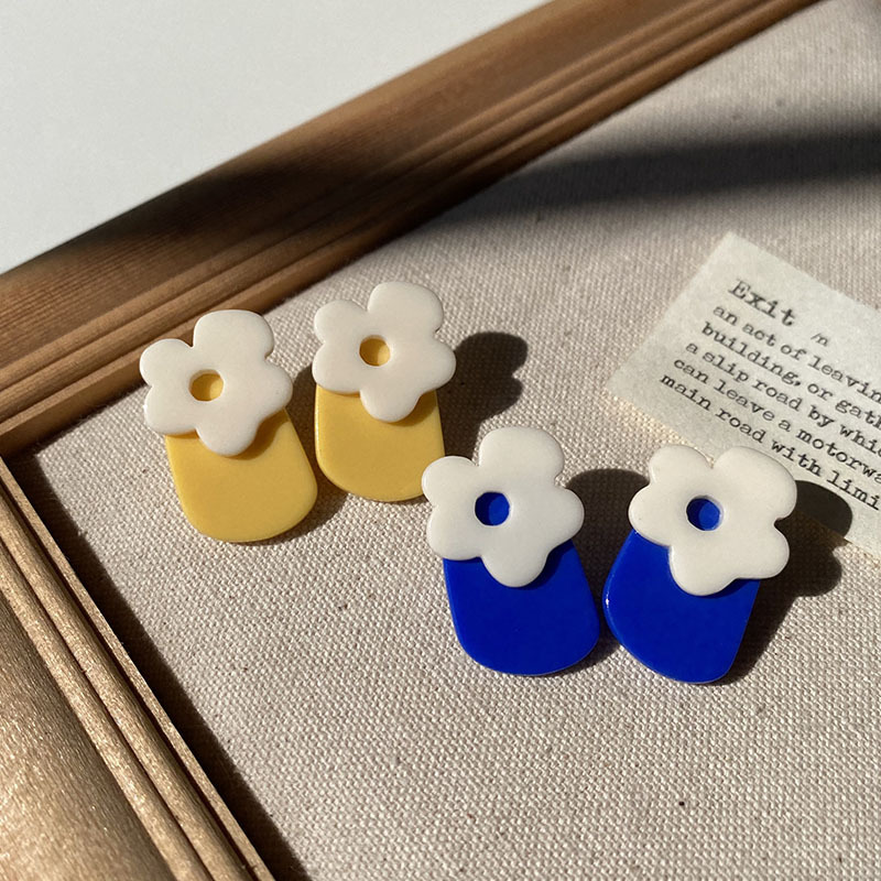 Retro blue yellow cute brand fashionable earrings