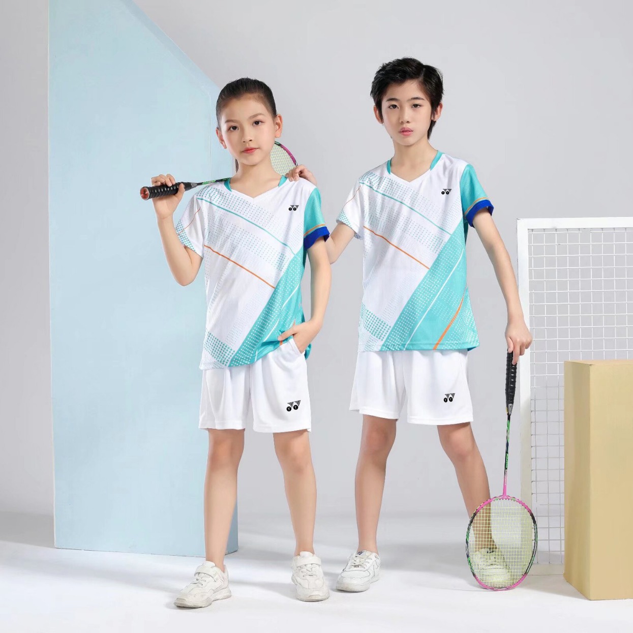 YY 배드민턴 세트 남녀 세트 빠른 건조 통기성 반팔 커플 어린이 탁구 그물 배구 스포츠웨어 인쇄