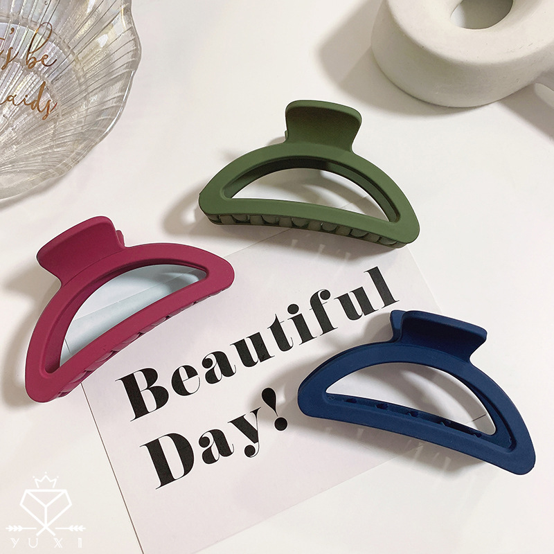 Estilo coreano nueva pinza de pelo curvada de tamaño medio agarre de pelo ámbar updo clip de pelo temperamento cabeza trasera cola de caballo clip tocado