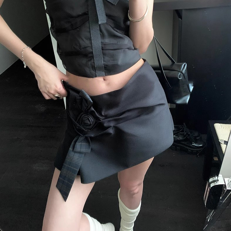 [Ready Stock] Fashionable Design Summer Low-Waist Shorts with Three-Dimensional Rose Flower Skirt for Women 202484