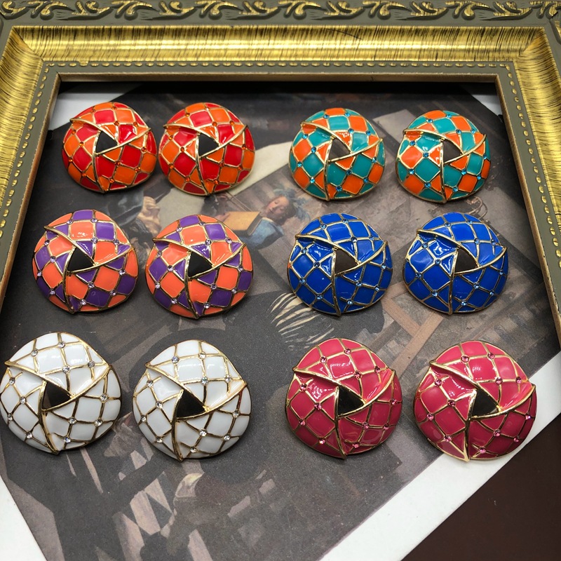 12g Weight 1 Pair Retro Geometric Plaid Alloy Enamel Women's Ear Studs