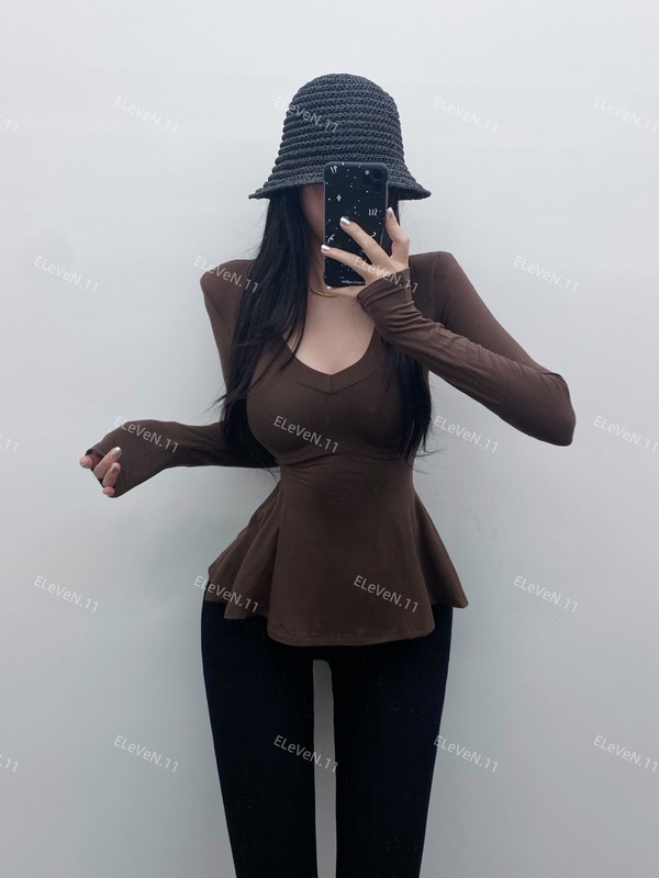 基本模型是惊人的！显瘦版~掐腰V领设计右肩长袖t恤配底裤衬衫|undefined