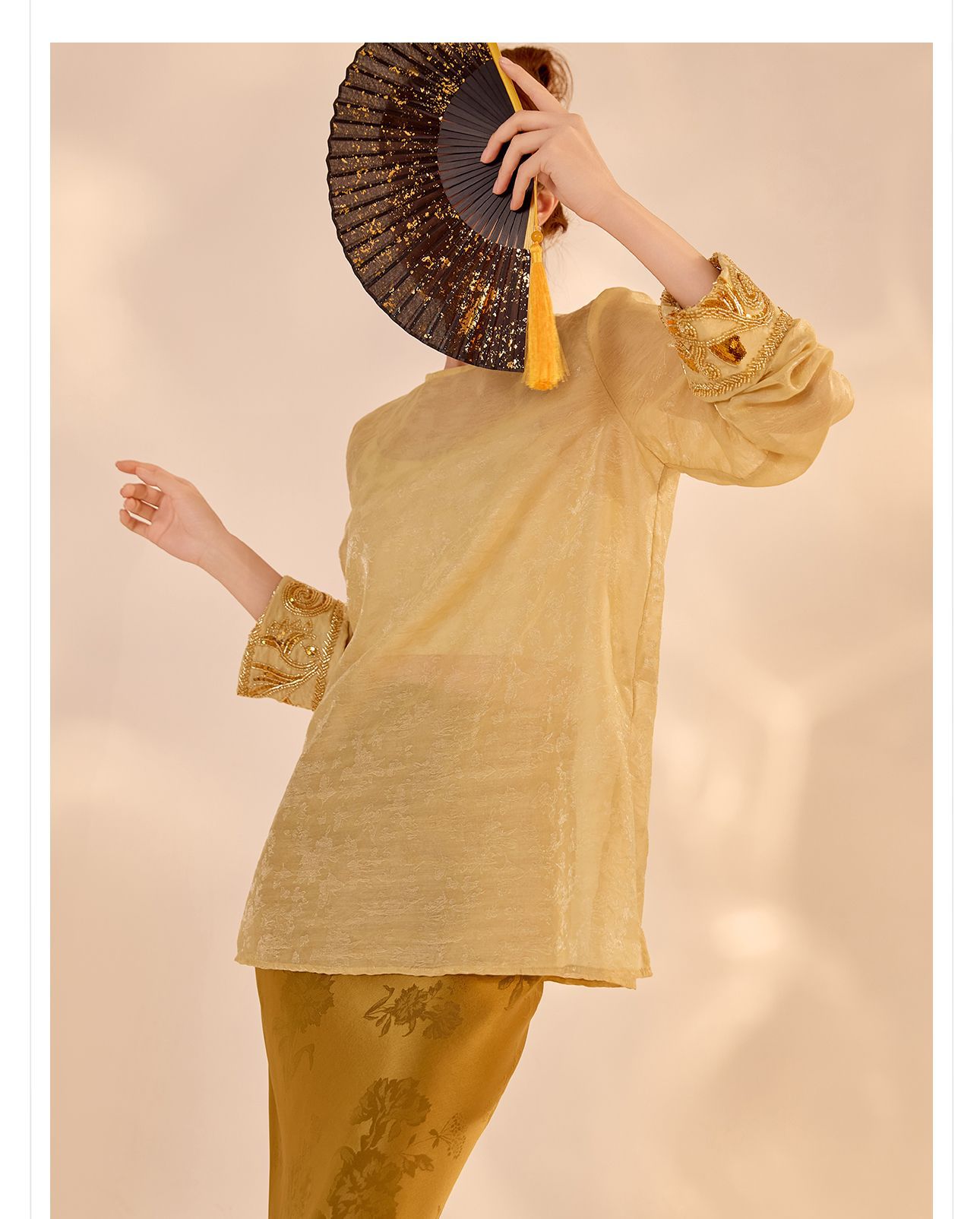 Áo sơ mi nữ dài tay phong cách Trung Hoa mới, đính cườm thêu tay, chất liệu rayon mỏng nhẹ N2071 — Màu hồng, Màu trắng be, Màu vàng nhạt chi tiết 31