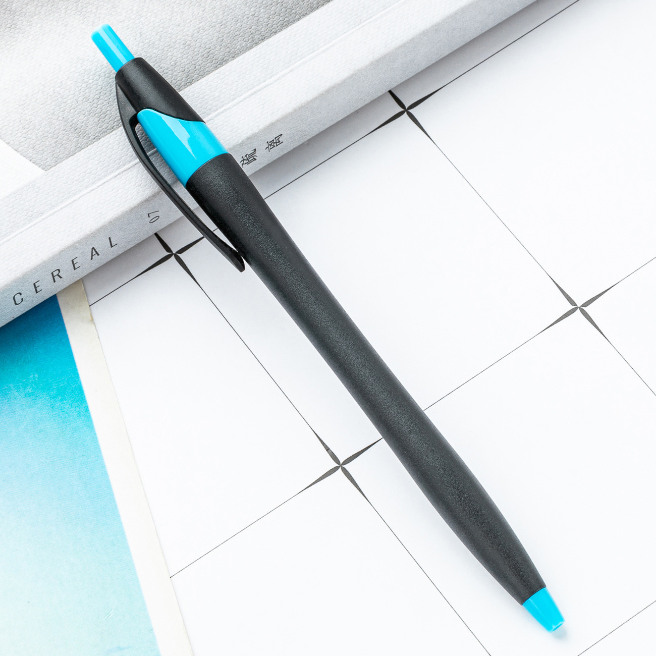 Bolígrafo de plástico multicolor con bolígrafo imprimible logo esmerilado calabaza javelina bolígrafo de publicidad barra delgada bolígrafo de promoción de regalo