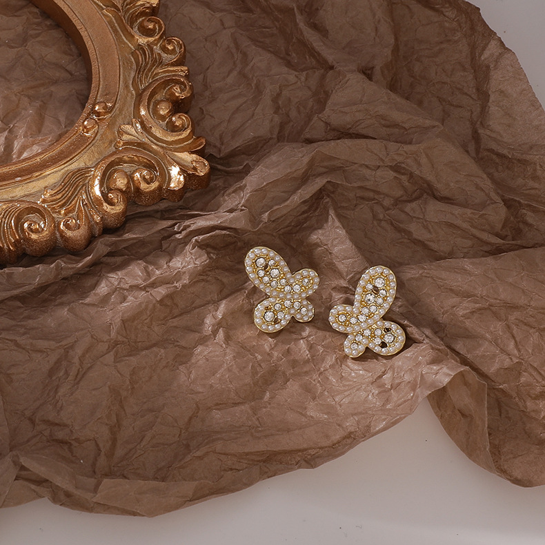 Pendientes De Mariposa De Perlas De Moda Al Por Mayor display picture 4