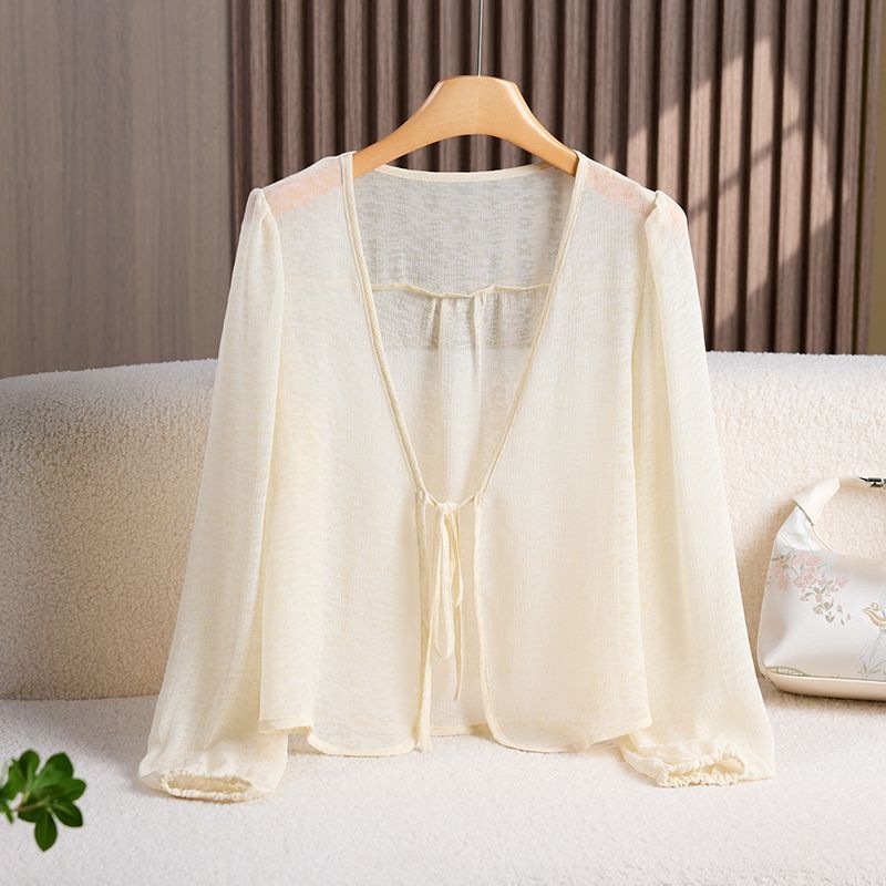 High-end summer lightweight shawl cardigan for women, air-conditioned, fresh and loose casual sun protection cardigan jacket.