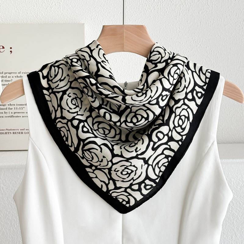 체스판 로즈 - 블랙 & 화이트