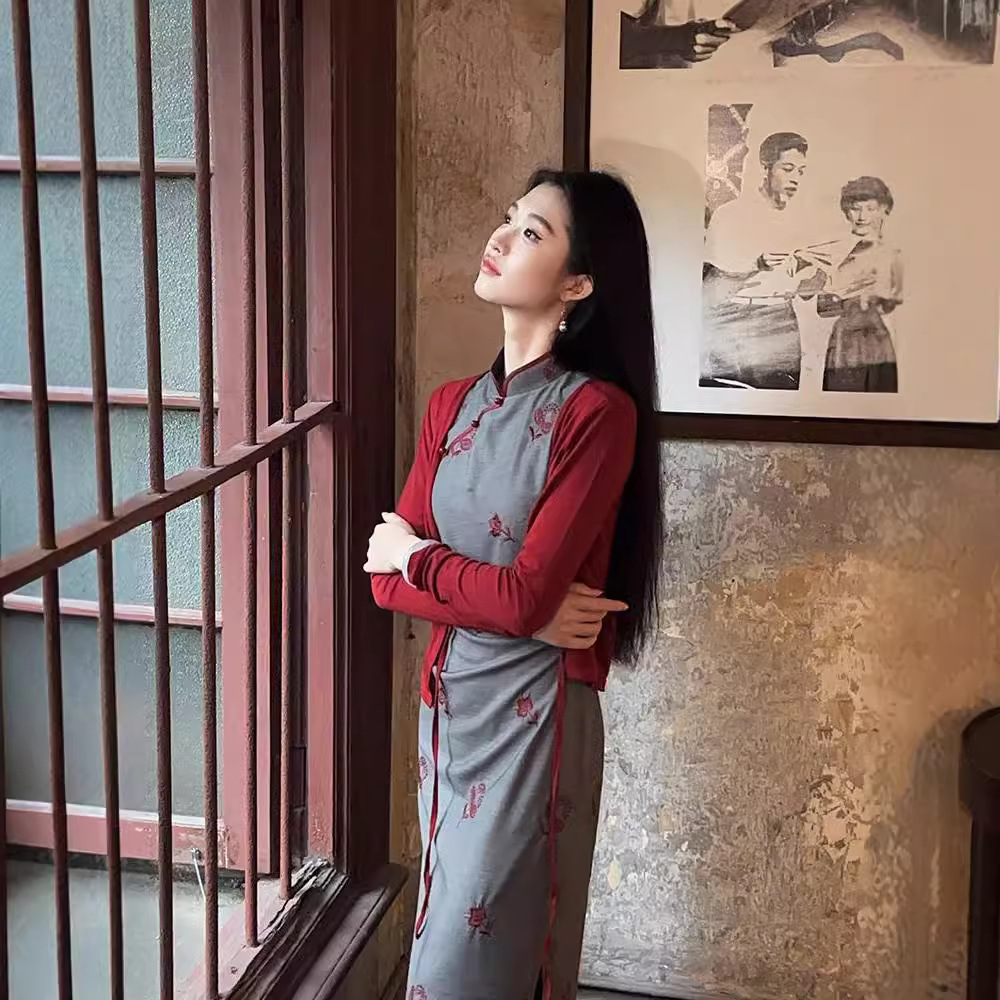 Sleeveless national style improved cheongsam with shawl autumn new young girl retro Republic of China wind day...