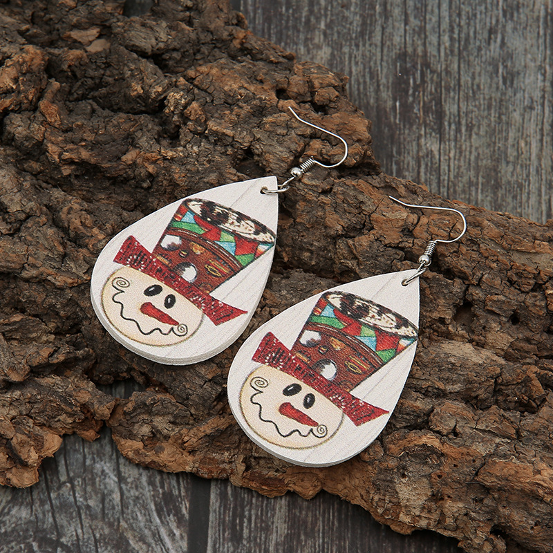 Independent Station New Christmas Water Drop Cartoon Snow Leather Earrings Cute Smiley Face Pu Earrings Wholesale display picture 3