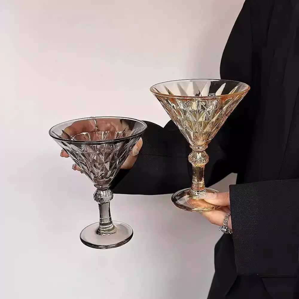 鸡尾酒钻石高脚玻璃杯香槟杯洋酒杯红酒杯子高颜值甜酒杯ins风跨