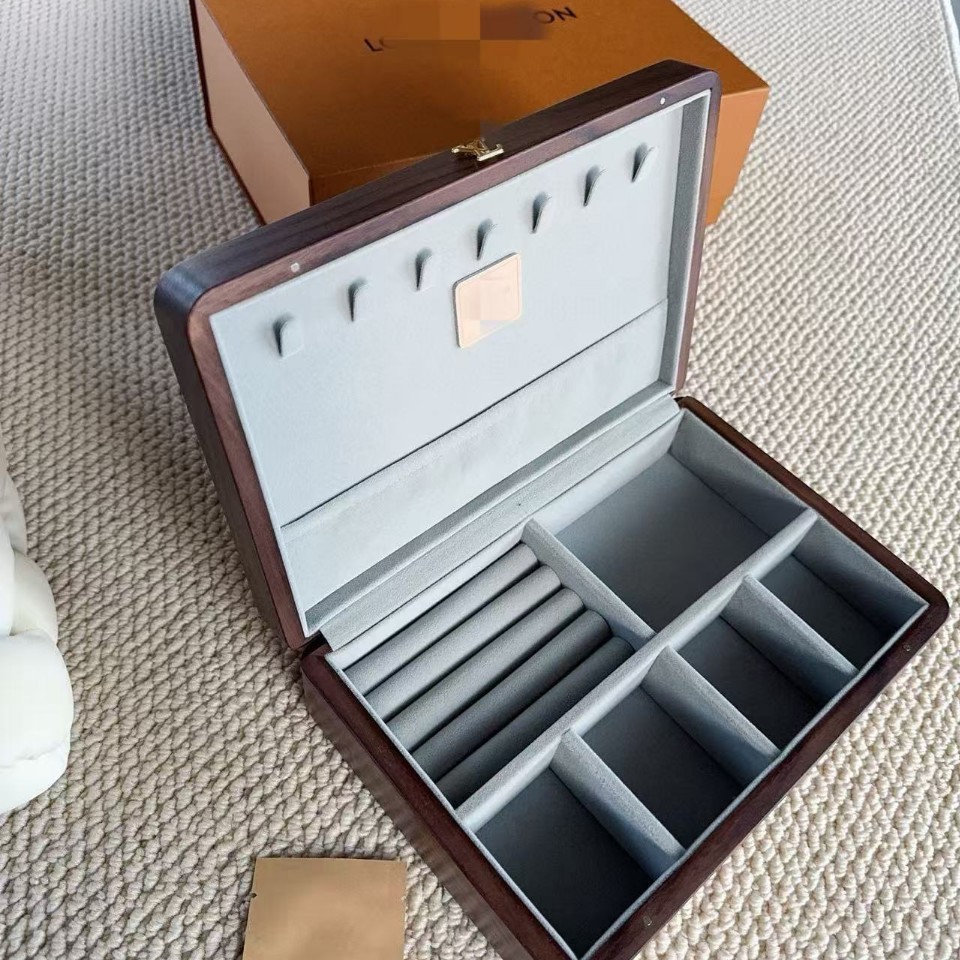 Second-Hand Series of North American Walnut Wood Jewelry Boxes Lined with Ultra-Fine Velvet Gift Box Packaging Home Items