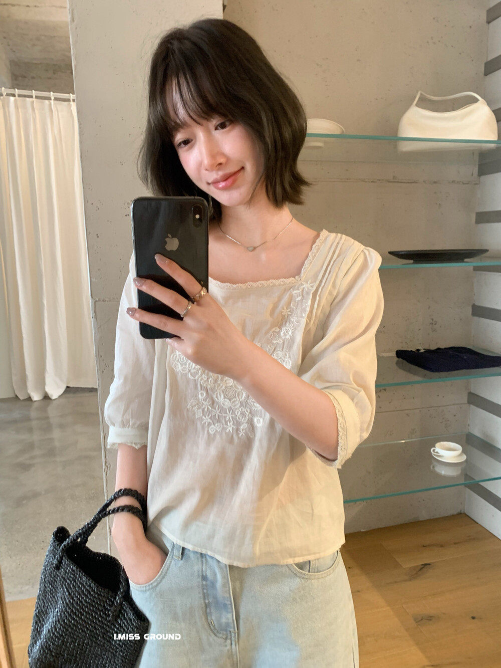 Áo sơ mi nữ cổ vuông tay bồng thêu ren hoa mùa hè — màu trắng, Xanh da trờicolor chi tiết 4