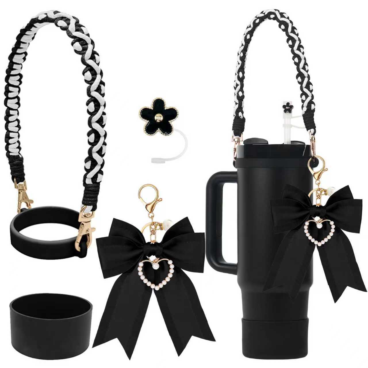Nuevos productos Stanley taza de agua de mano cadena de taza de flores colgante de amor Begonia gorra de paja bola de peluche llavero