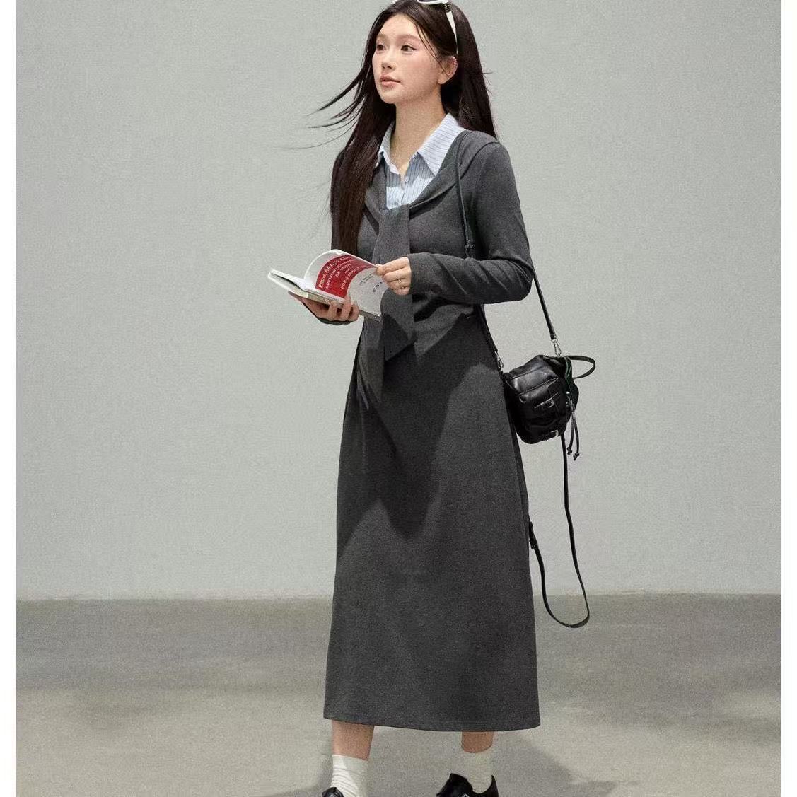 假两件长裙女秋冬日韩学院风灰调新款打结领拼接条纹衬衫领连衣裙