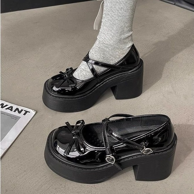 法式单鞋女一字扣厚底高跟鞋2024春夏秋新款粗跟小皮鞋仙女风鞋子