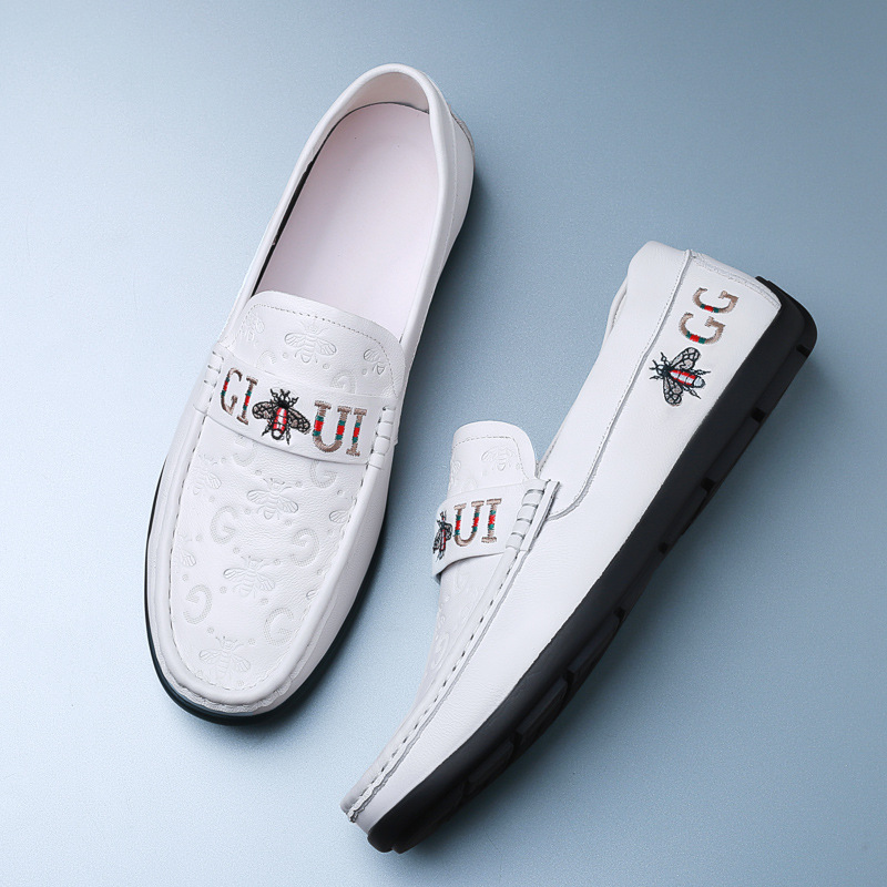 Primavera y verano nuevos mocasines de los hombres zapatos blancos primera capa de piel de vaca zapatos perezosos moda de los hombres europeos de moda Zapatos suaves