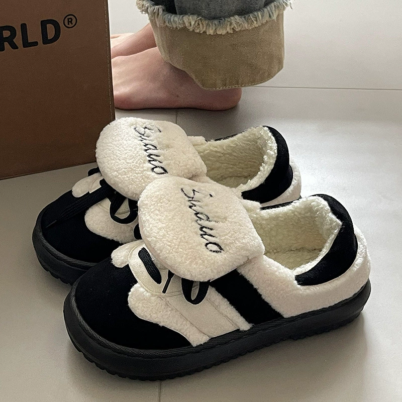 Новая немецкая обувь прилив носит хлопчатобумажные тапочки на улице