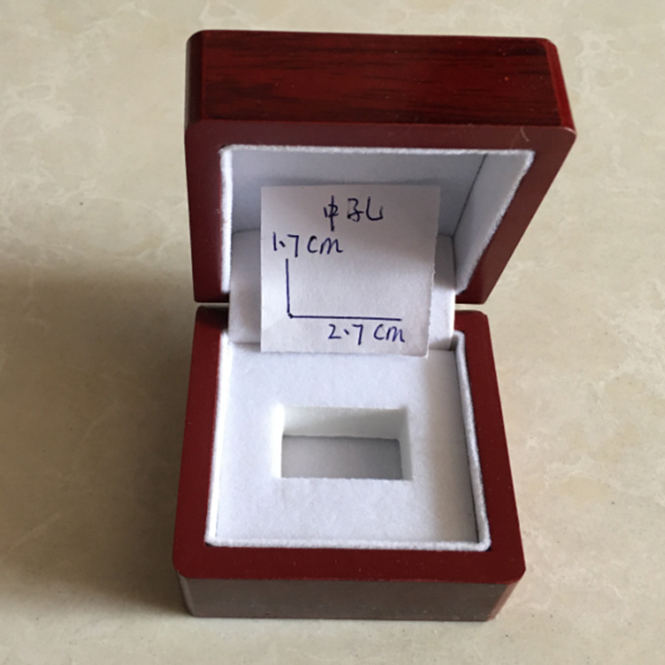 6.5*6.5*4.5cm 구멍