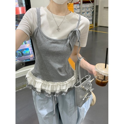 Pure and slim retro lace contrasting short-sleeved T-shirt for women's summer white suspender T-shirt for flesh covering and slimming top