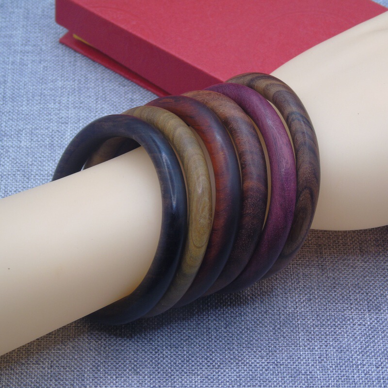 Ebony and Green Sandalwood Bracelet, Ethnic Style Lacquered Wood Bangle, Personalized Jewelry for Men and Women, Vintage Bloodwood Bracelet