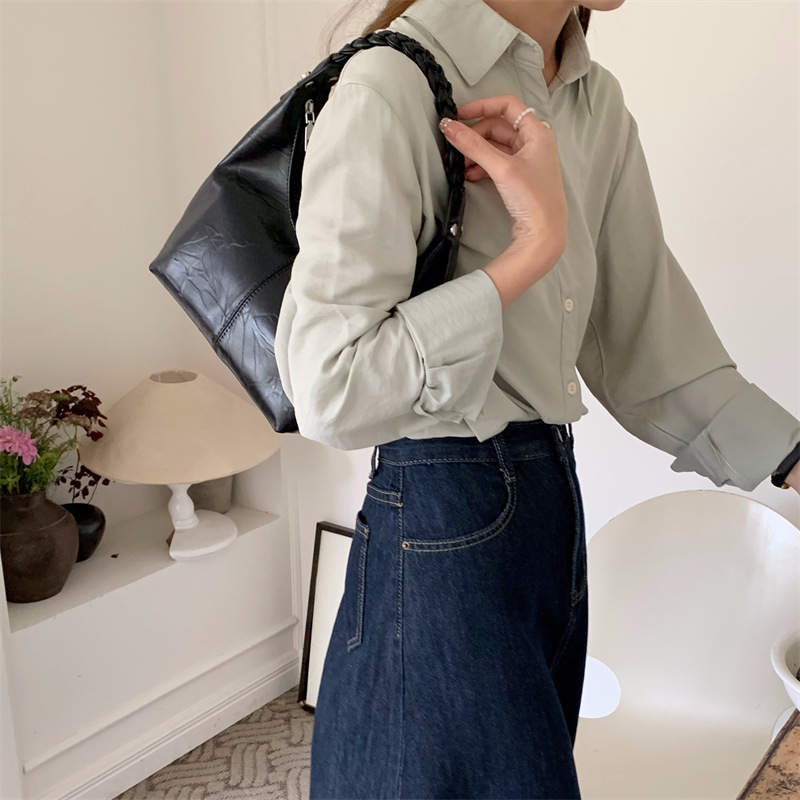 Femmes Moyen Faux Cuir Couleur Unie Style Classique Fermeture Éclair Sac En Forme De Nuage display picture 5