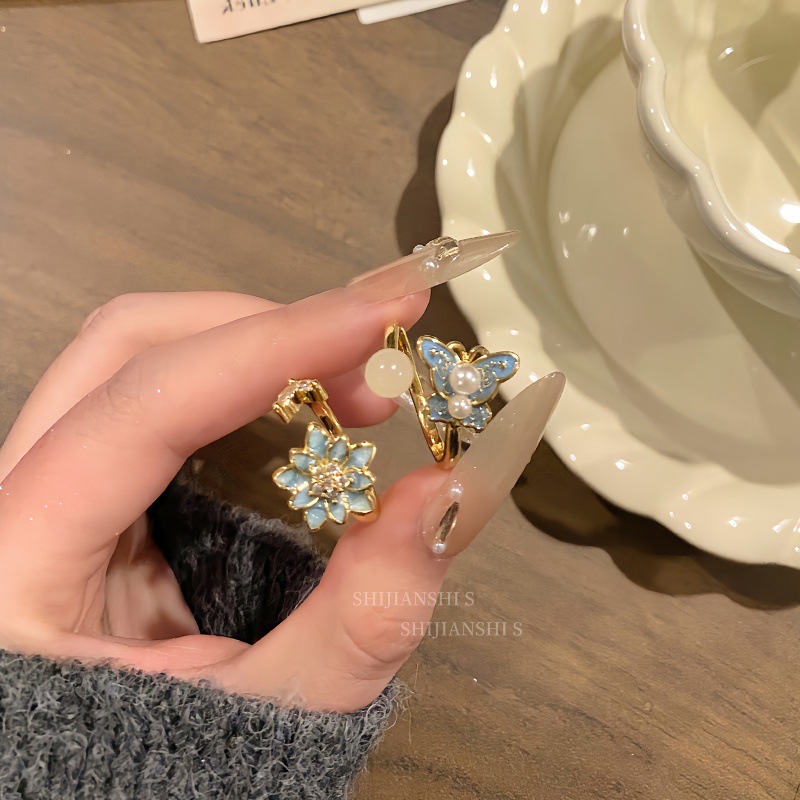 "Blue Butterfly Immersed in Softness" Inlaid Blue Pattern Butterfly Bead Vintage Style Ring for Women, Niche Artistic Camellia Five-Petal Flower Ring