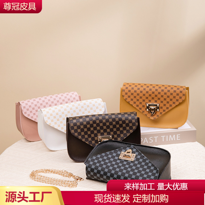 universal retro one-shoulder bag