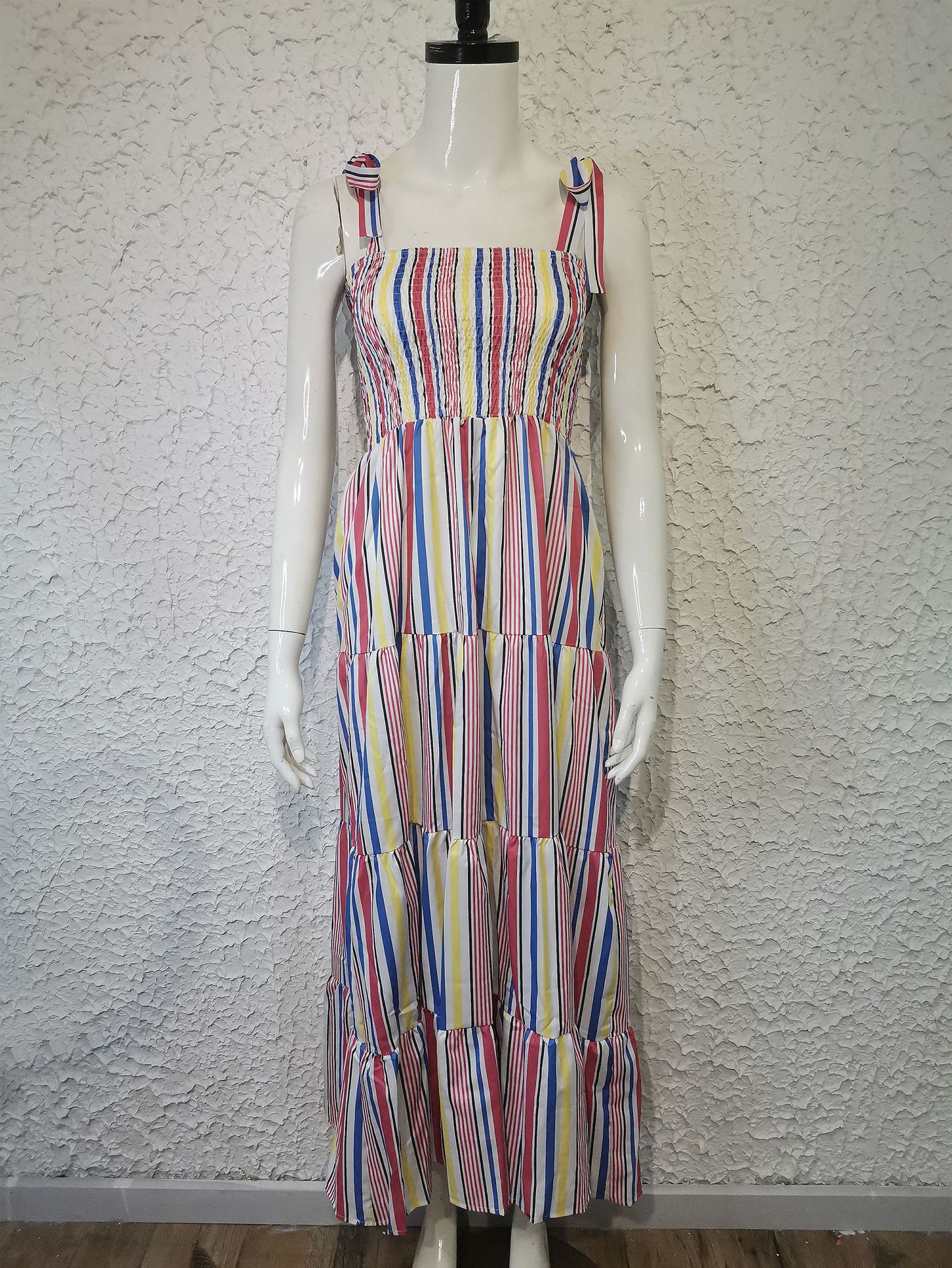 259g Weight Maxi Long Dress Dress Length Type Sleeveless Sleeve Length Regular Dress Dresses Type Regular Sleeve Sleeve Type Polyester Fabric Type High Waist Waist Line Daily Occasion Strap Neckline Regular Fit Fit Type Printing, Polka Dots Pattern Summer, Spring Season Women's Gender Elegant Style Wholesale Women's Elegant Printing Polka Dots Daily Strap Sleeveless Regular Dress 84