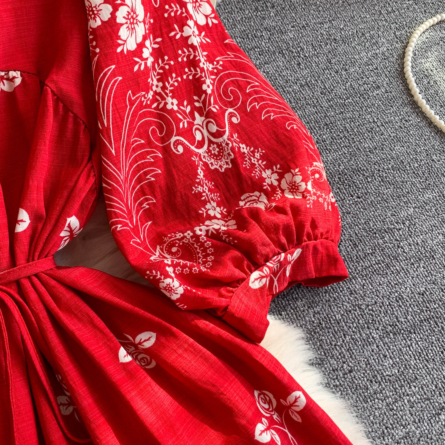 Women's French Retro Red Floral Print Dress Round Neck Three Quarter Sleeve Slimming Waist Full Skirt Ruffles Summer Style_ecoleips.com