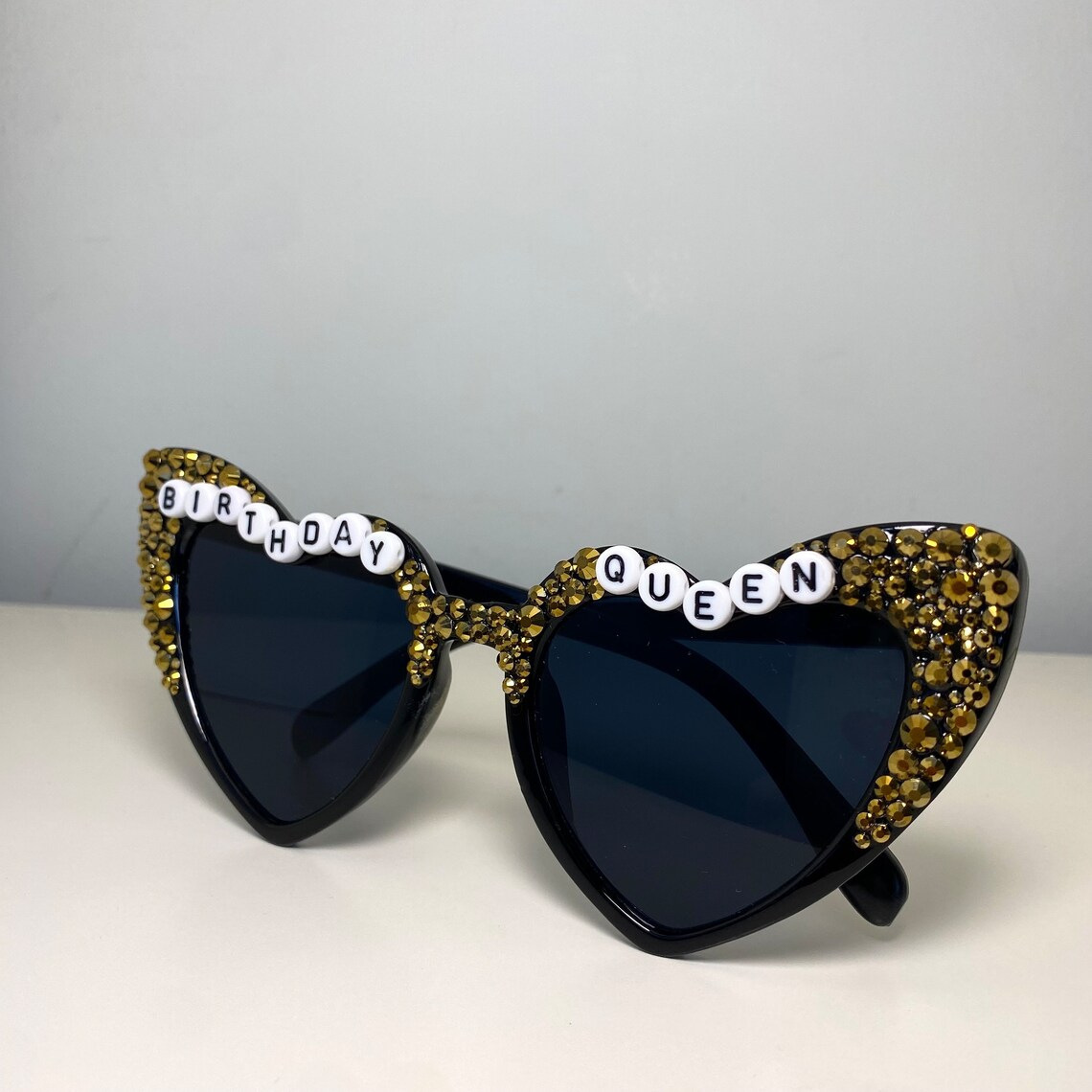 Gafas de sol con forma de corazón “Just Married” doradas con diamantes, accesorio para novia, despedida de soltera o boda