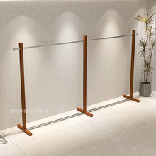 ���b��չʾ�ܲ��P䓷º���ɫ�����м�Ů�b�I�ֵ���L�Ѝu���¼�