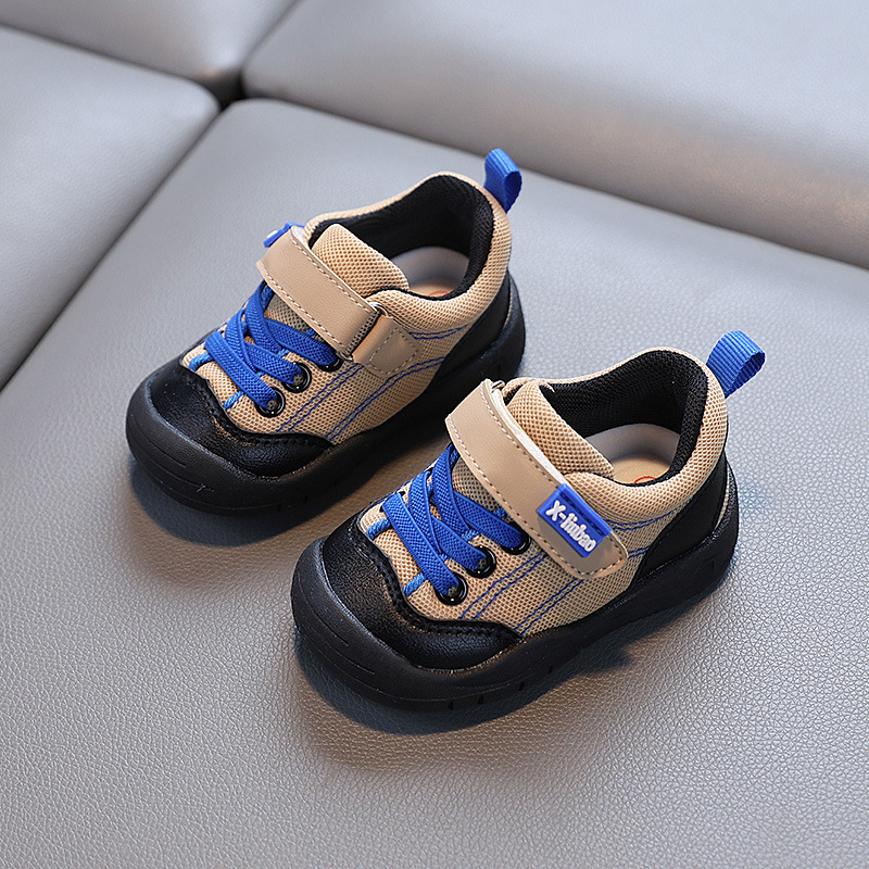 Primavera y otoño nuevo estilo Xiaoliubao 1-2 años antideslizante Baotou zapatos para niños pequeños zapatos de lona de suela suave antideslizante para niños y niñas