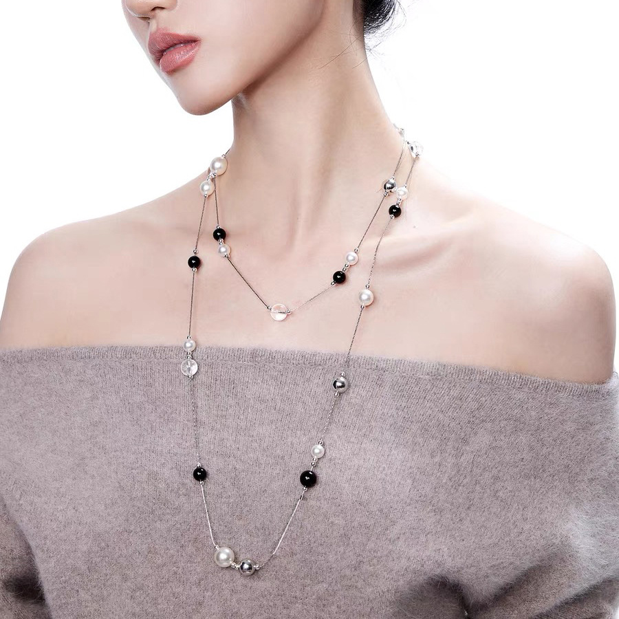 Elegant Black White Pearl Necklace Women Long Multi-Wear wash sweater Chain Lightweight Luxury Clavicle Necklace Fashion Accessory display picture 4