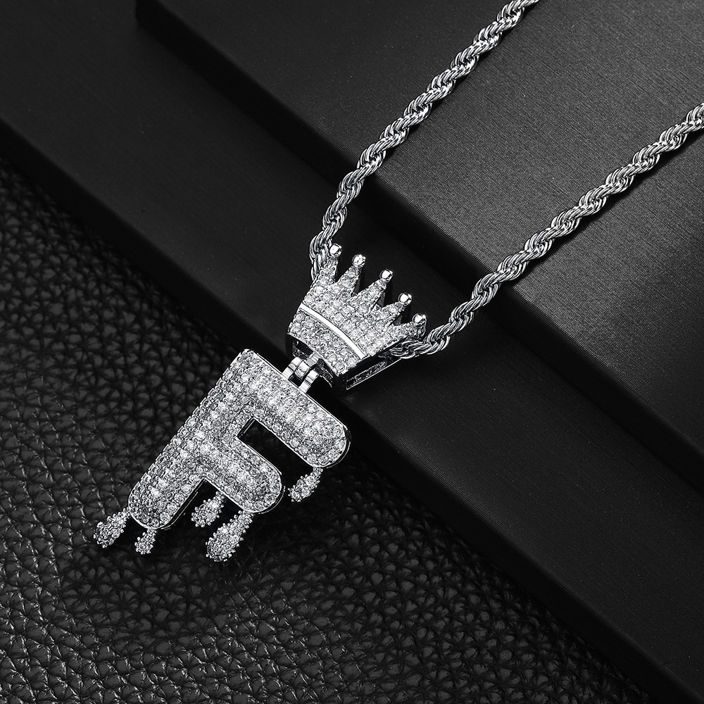 Collar de colgante de letras de bronce A-Z corona estilo DIY personalizado europeo y americano hip-hop unisex cadena clavícula