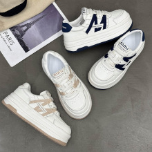 ��ƤС��ЬŮ2025���¿�ٴ���ĸ���s����������eЬ�W���\�ڰ�Ь