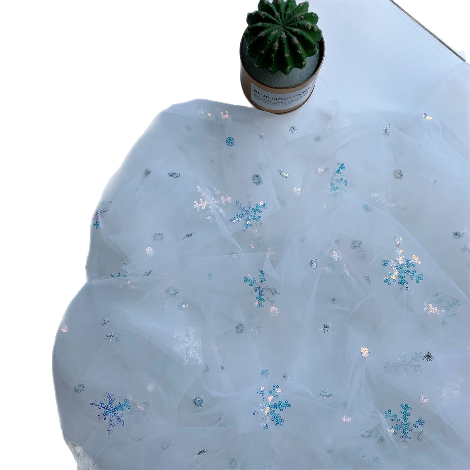 En stock nylon americano malla bordado pieza colorido copo de nieve lentejuelas Malla tela hanfu Lolita tela de la ropa de los niños