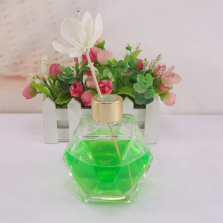 厂家供应多边形200ml香薰玻璃瓶 无火精油挥发香插摆件玻璃熏香瓶