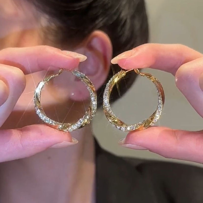 Sculptural Shapes Diamond-studded Twisted Hoop 2023 New Trendy Unique Fashion Niche Design Light Luxury Simple Stylish Earrings For Women_voghion.com