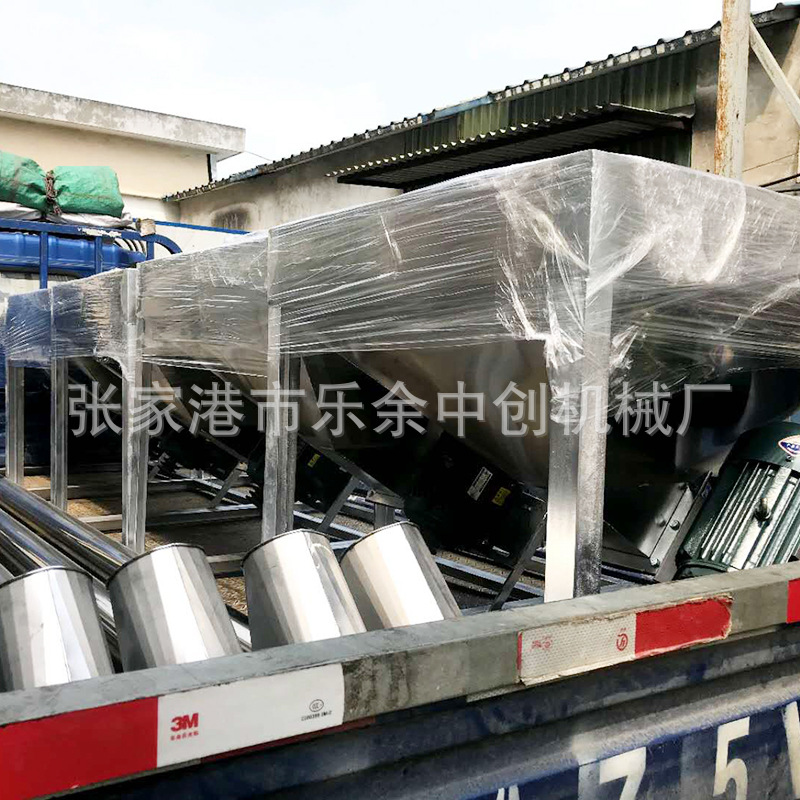 厂家供应移动式不锈钢粉末用上料机 振动物料加料机 塑料输送机