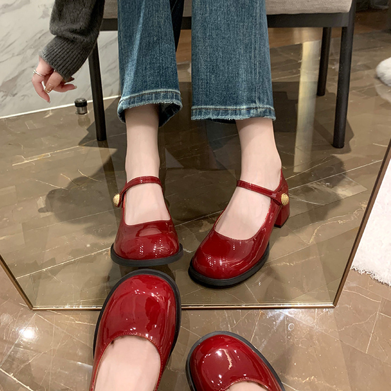 Zapatos de tacón alto estilo francés de primavera 2025 ~ Zapatos Mary Jane de tacón grueso estilo hada JK Zapatos de mujer Retro Zapatos de tacón grueso individuales para mujer.