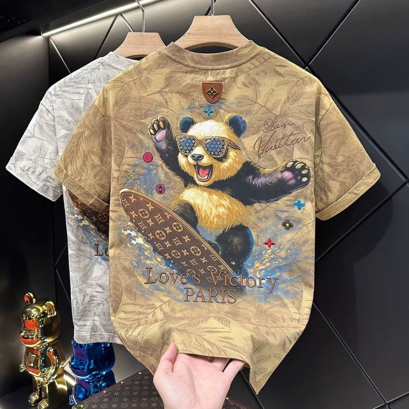 2025 Trendy Brand Panda Surfing Monogram Embroidered Maple Leaf All-Over Print Short-Sleeve T-Shirt for Men, Summer Loose Casual Breathable Half-Sleeve 2025 Trendy Brand Panda Surfing Monogram Embroidered Maple Leaf All-Over Print Short-Sleeve T-Shirt for Men, Summer Loose Casual Breathable Half-Sleeve