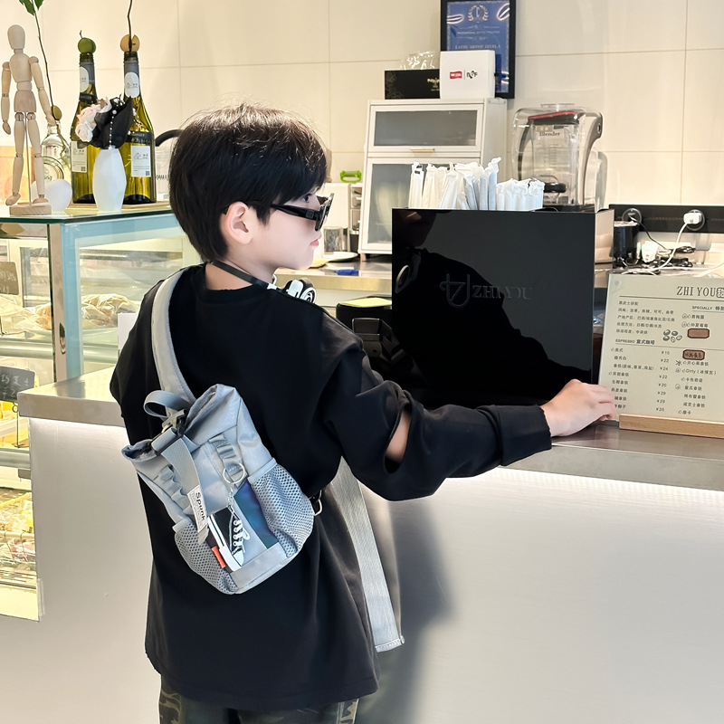 Coreana moda cool bolso de pecho para niños y niñas deportes al aire libre ocio bolso de mochila infantil ligero 2024 nuevo tipo de bolso infantil
