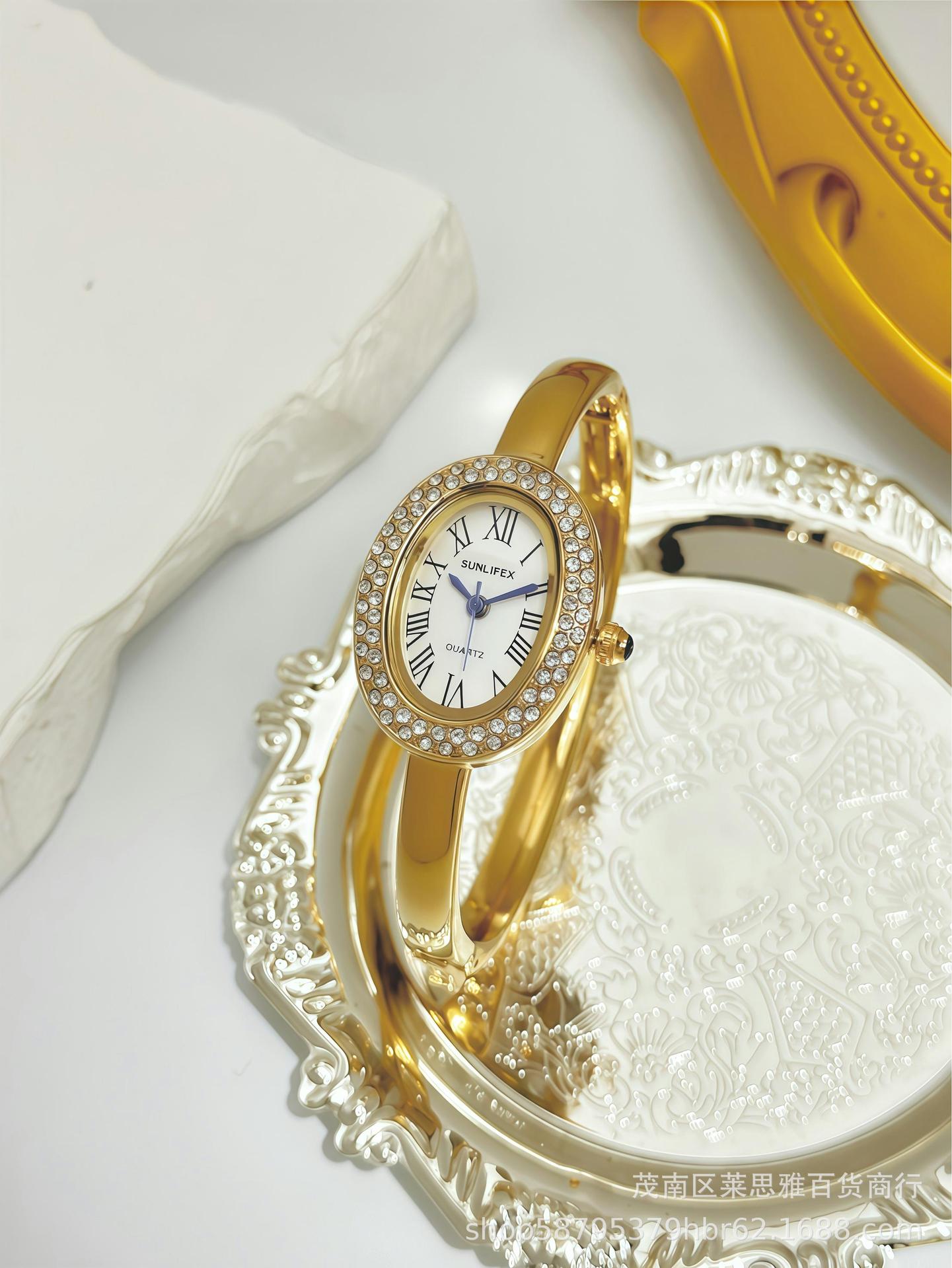 Diamond gold shell white surface